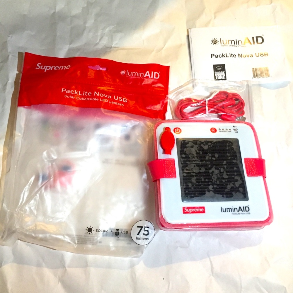 Supreme LuminAid Packlite Nova USB *damaged*